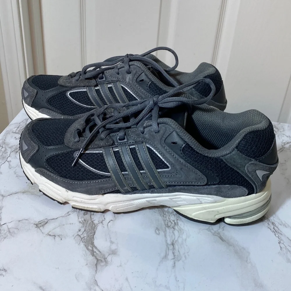 Adidas Response CL Core Black Women's Sneakers 8.5 with Box